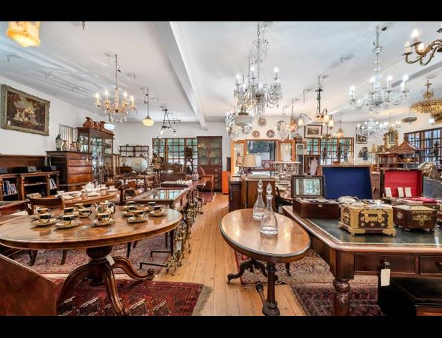 420M² BUSINESS FOR SALE IN PARKTOWN NORTH